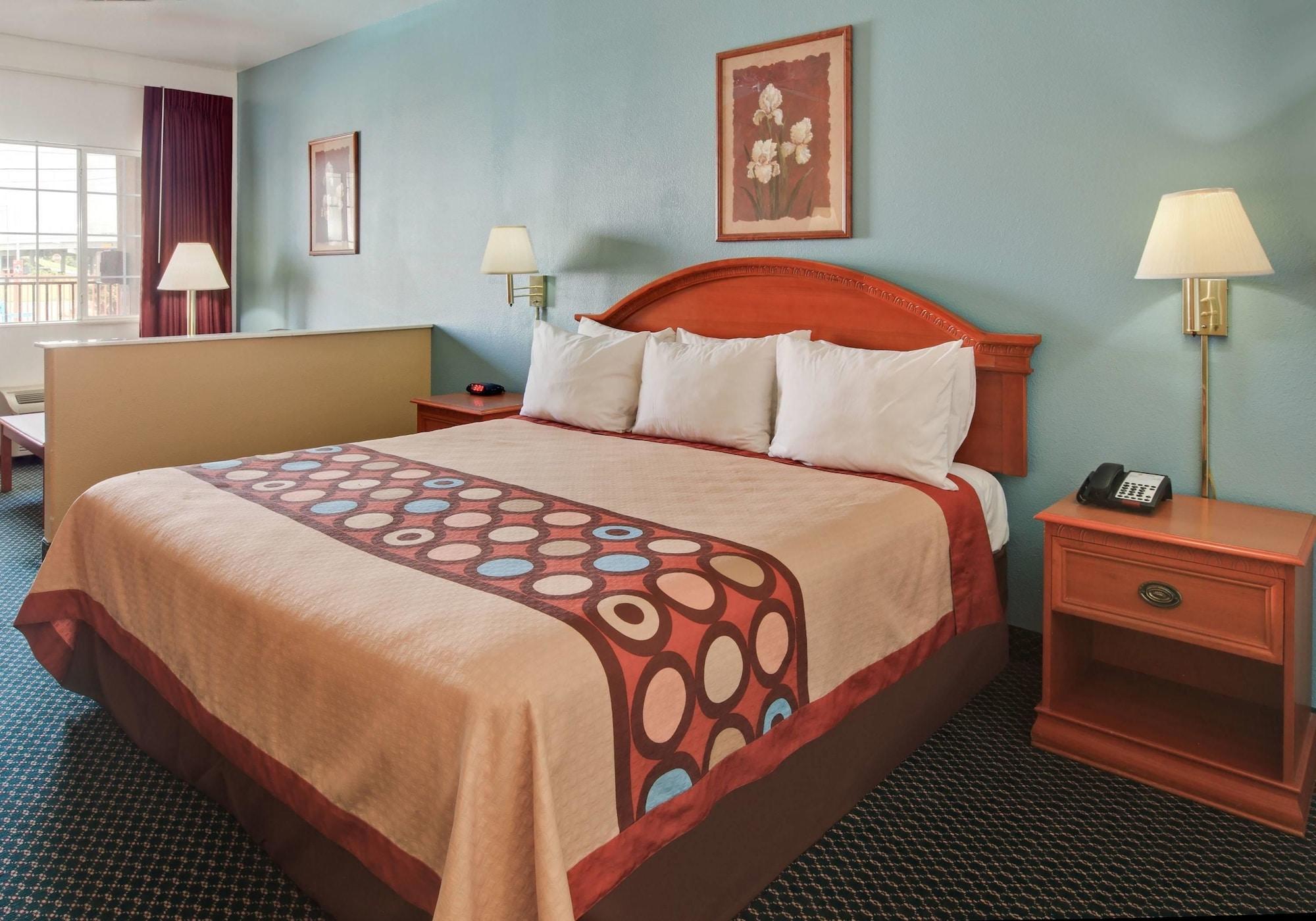 Super 8 By Wyndham Forney/East Dallas Exteriér fotografie