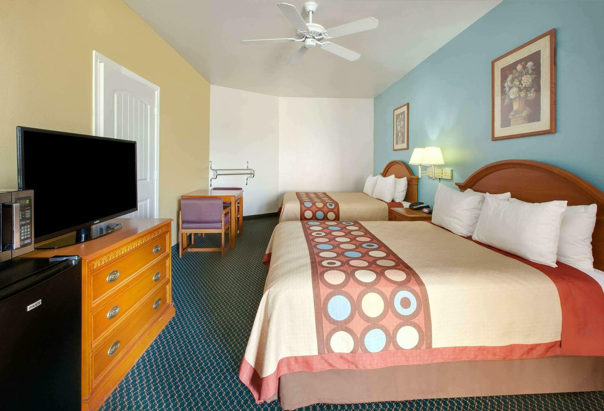 Super 8 By Wyndham Forney/East Dallas Exteriér fotografie